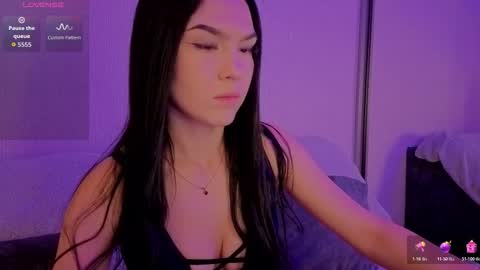 kara_life online show from November 18, 2025, 1:11 am