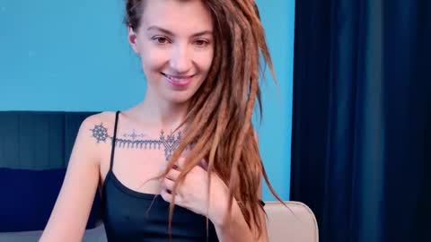 Snapshot of karatart chatting on October 28, 2025, 8:33 pm Kara online show from October 28, 2025, 8:33 pm