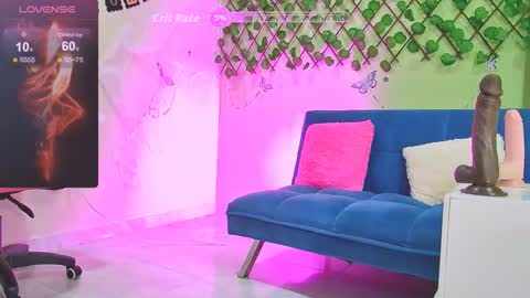 Karen  online show from October 20, 2025, 1:44 pm