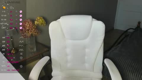 Karen online show from November 5, 2025, 3:06 am