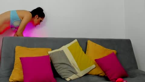 Snapshot of karen_simss chatting on March 27, 2026, 12:05 pm Karen online show from March 27, 2026, 12:05 pm