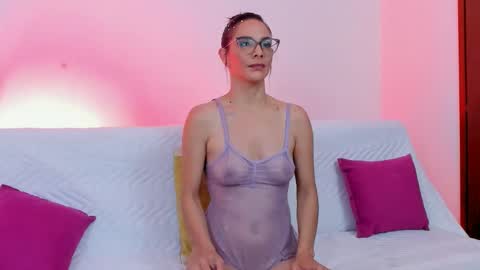 Snapshot of karen_simss chatting on April 1, 2026, 1:50 am Karen online show from April 1, 2026, 1:50 am