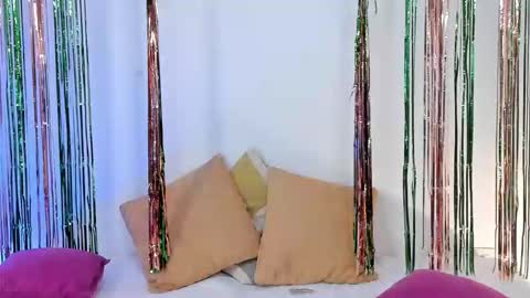Snapshot of karen_simss chatting on April 29, 2026, 1:59 pm Karen online show from April 29, 2026, 1:59 pm