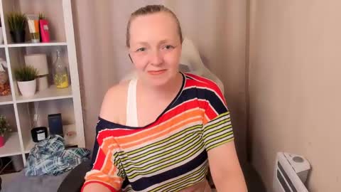 Karen online show from May 3, 2026, 12:00 pm
