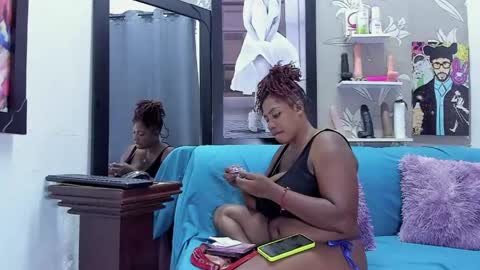 Karen online show from May 4, 2026, 8:27 pm