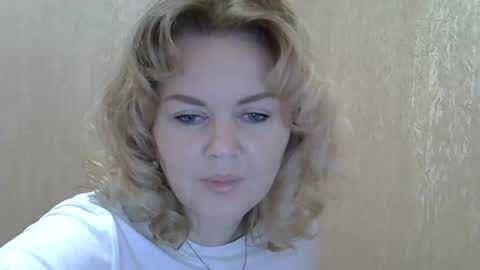 karennelsonx online show from December 4, 2024, 2:26 pm