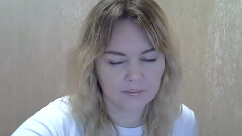 karennelsonx online show from December 12, 2024, 3:59 pm