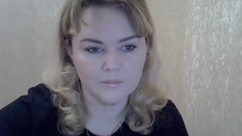 karennelsonx online show from December 14, 2024, 2:53 pm