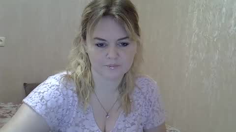 karennelsonx online show from December 17, 2024, 11:17 am
