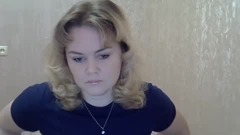 karennelsonx online show from December 18, 2024, 11:13 am
