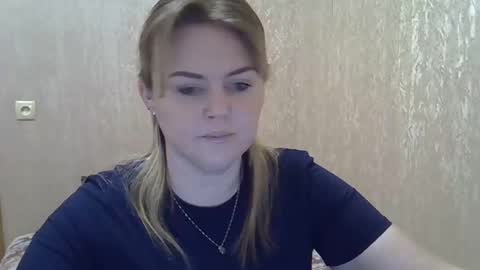 karennelsonx online show from December 24, 2024, 1:50 pm