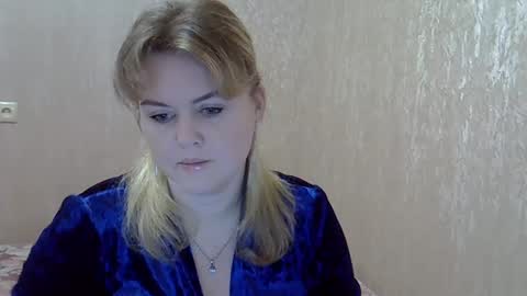 karennelsonx online show from December 27, 2024, 2:12 pm