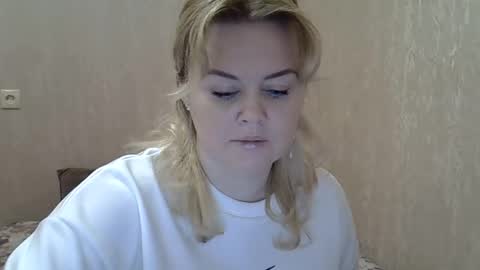 karennelsonx online show from February 9, 2025, 5:22 pm