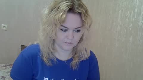 karennelsonx online show from February 20, 2025, 9:22 am