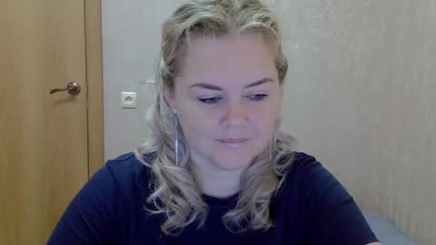 karennelsonx online show from September 9, 2025, 12:26 pm
