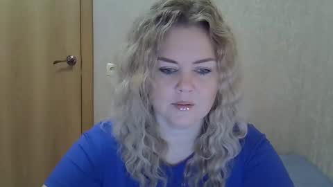 karennelsonx online show from November 30, 2025, 2:54 pm