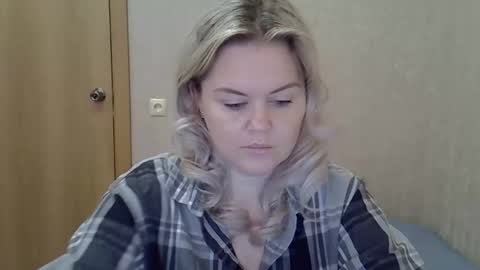 karennelsonx online show from February 25, 2026, 9:19 am