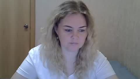 karennelsonx online show from June 25, 2026, 8:19 am