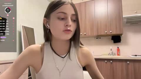 May online show from November 23, 2025, 1:44 pm