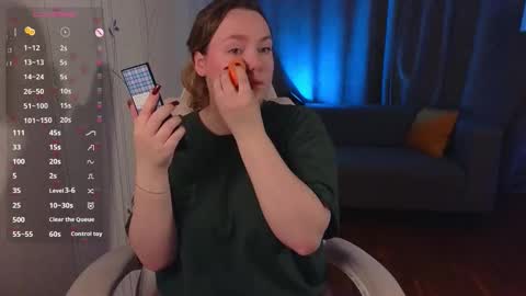 Snapshot of kari_lunna chatting on October 17, 2025, 2:59 am Karoline online show from October 17, 2025, 2:59 am