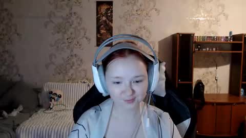 Lisa Backler online show from September 14, 2025, 3:11 pm