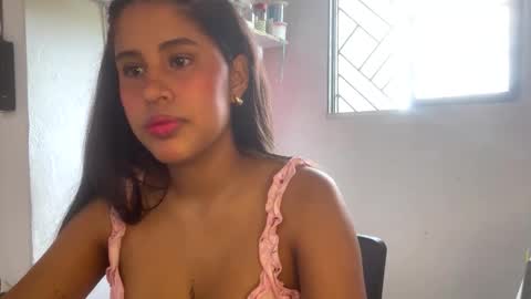 Snapshot of kariina_candy chatting on June 3, 2026, 8:47 pm kariina candy and fox online show from June 3, 2026, 8:47 pm