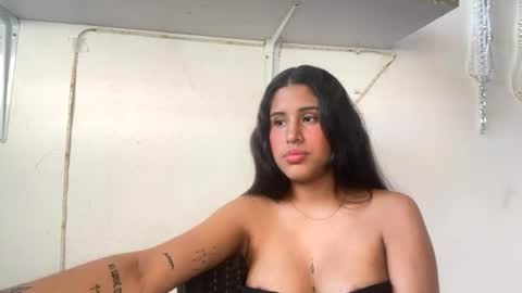 Snapshot of kariina_candy chatting on July 15, 2026, 12:21 pm kariina candy and fox online show from July 15, 2026, 12:21 pm