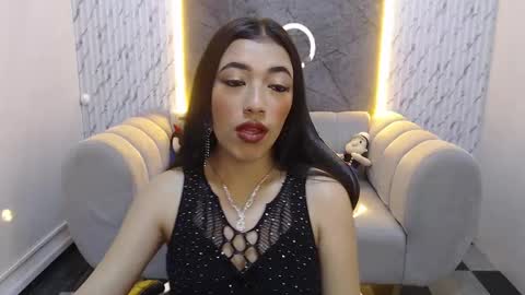 Snapshot of karime_b_ chatting on October 18, 2025, 12:39 pm karime_b_ online show from October 18, 2025, 12:39 pm