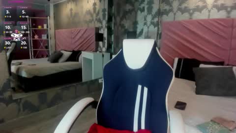 Snapshot of karin_ks chatting on September 30, 2025, 7:08 pm Karina online show from September 30, 2025, 7:08 pm