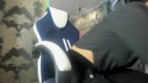 Snapshot of karin_ks chatting on October 2, 2025, 7:21 pm Karina online show from October 2, 2025, 7:21 pm