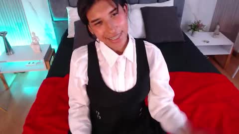 Snapshot of karin_ks chatting on October 3, 2025, 7:33 pm Karina online show from October 3, 2025, 7:33 pm