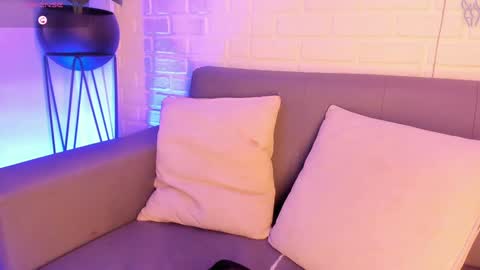 Snapshot of karina_gomez_18 chatting on January 24, 2025, 11:59 am Kari online show from January 24, 2025, 11:59 am