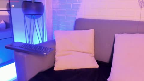 Snapshot of karina_gomez_18 chatting on January 30, 2025, 4:48 am Kari online show from January 30, 2025, 4:48 am