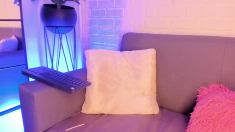 Snapshot of karina_gomez_18 chatting on February 5, 2025, 4:06 am Kari online show from February 5, 2025, 4:06 am