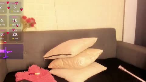 Snapshot of karina_gomez_18 chatting on October 15, 2025, 11:21 am Kari online show from October 15, 2025, 11:21 am