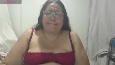 Karina online show from April 16, 2026, 1:28 am