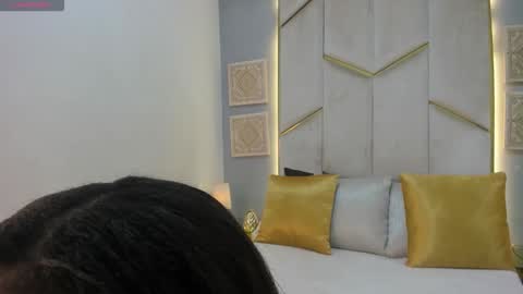 karinaacox online show from May 10, 2026, 12:32 pm