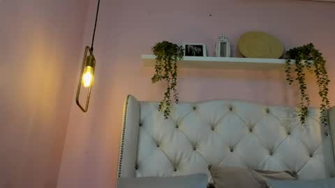 karinaacox online show from May 17, 2026, 1:07 pm