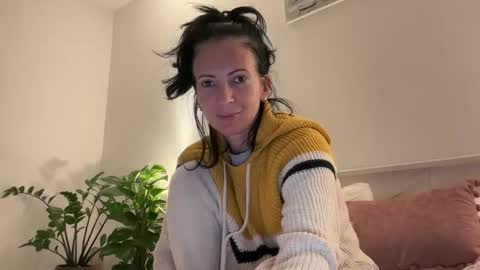 Karina online show from December 13, 2024, 10:55 pm