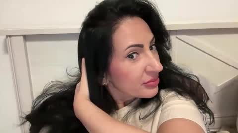 Karina online show from May 10, 2026, 8:47 pm