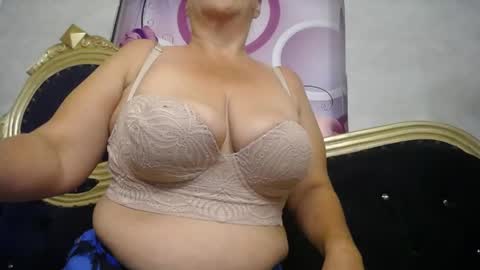 Snapshot of karito_mature17 chatting on April 21, 2026, 11:38 am Karito online show from April 21, 2026, 11:38 am