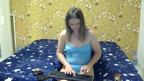 Karla online show from September 10, 2025, 2:44 am