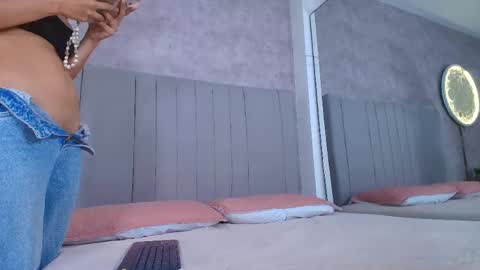 Snapshot of karla__ruiz chatting on May 13, 2026, 7:22 pm Karla online show from May 13, 2026, 7:22 pm