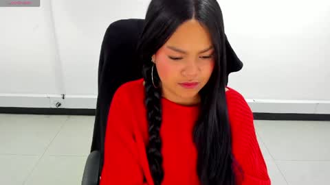 karla_cg online show from April 30, 2026, 8:57 pm