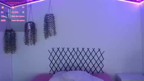 Karla online show from September 22, 2025, 1:46 pm