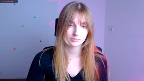 Snapshot of karla_flower chatting on October 6, 2025, 11:29 am Karla online show from October 6, 2025, 11:29 am