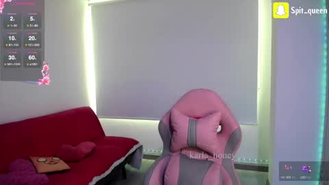 Karla online show from September 17, 2025, 4:19 pm