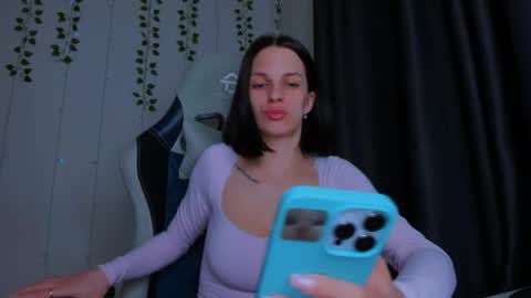 karla_lim online show from May 15, 2026, 11:56 pm