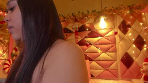 karolina  online show from December 16, 2024, 3:08 am