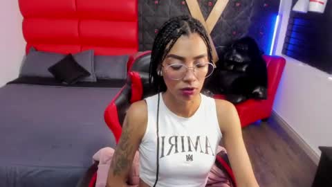 karlaslutskinny__ online show from May 12, 2026, 2:19 am
